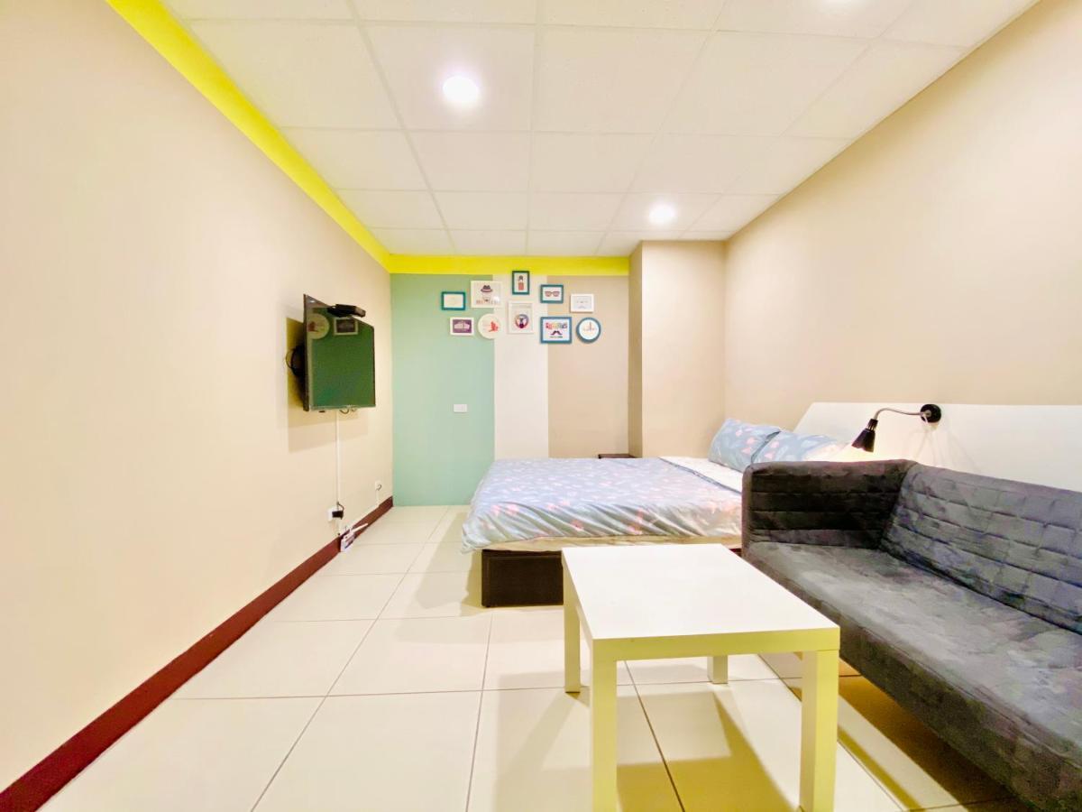 Wei Yang Guest House Tainan Exterior photo